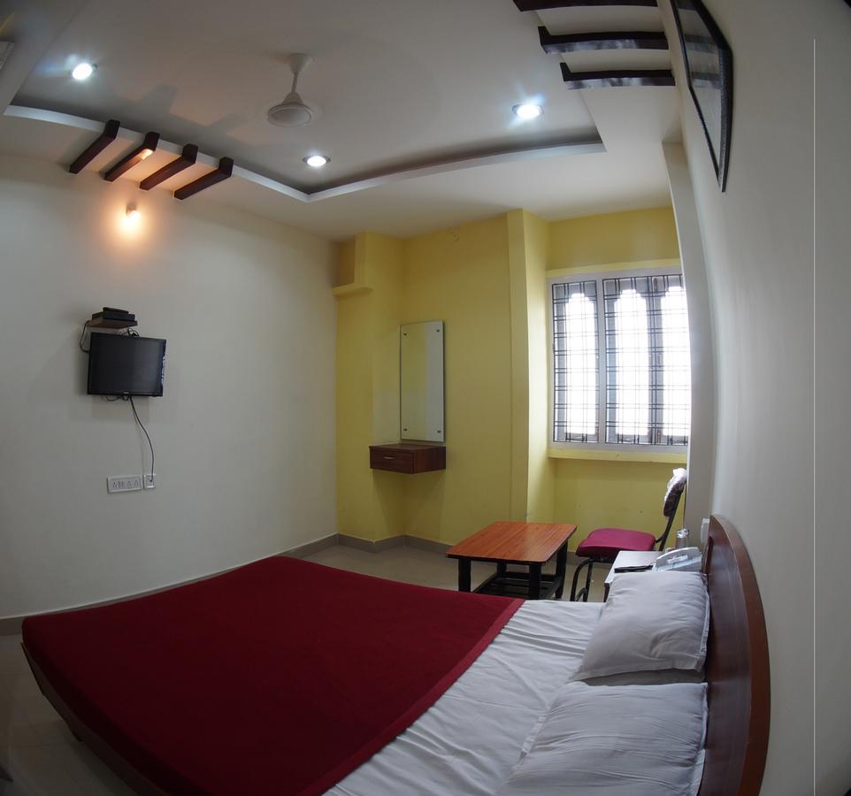 Oyo Flagship 74392 Hotel Mahesh Residency Hyderabad Eksteriør billede